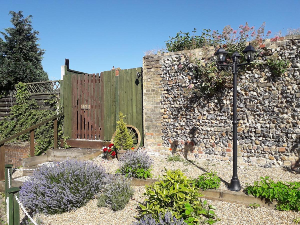 Long Melford Accommodation, Old Stables ภายนอก รูปภาพ